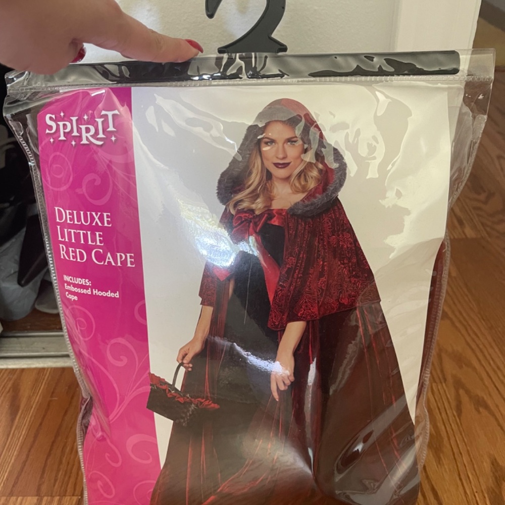 Deluxe Red Cape
